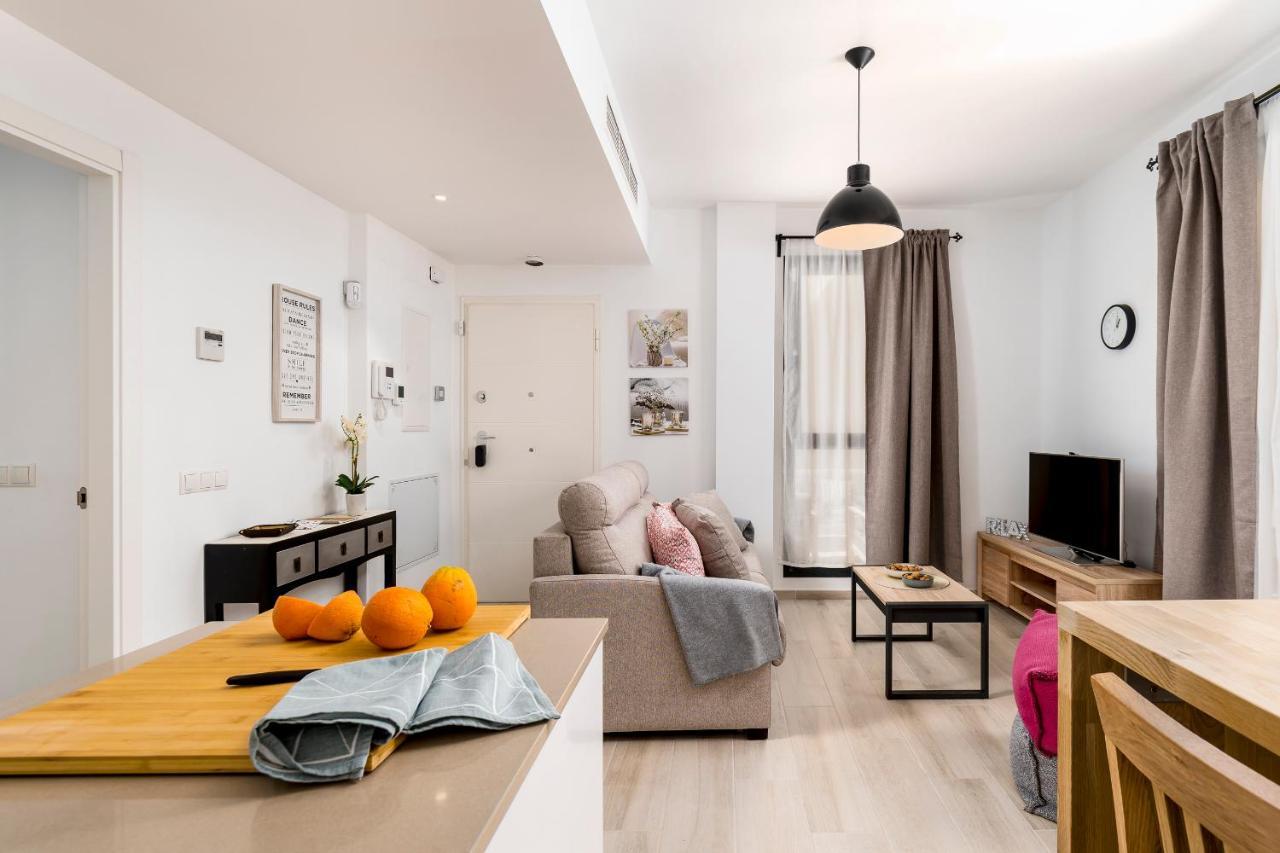 Apartamento Deluxe Con Piscina, Terraza & Parking Малага Екстериор снимка