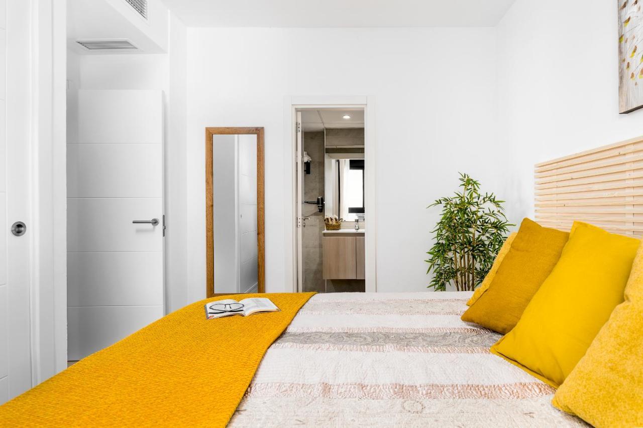 Apartamento Deluxe Con Piscina, Terraza & Parking Малага Екстериор снимка