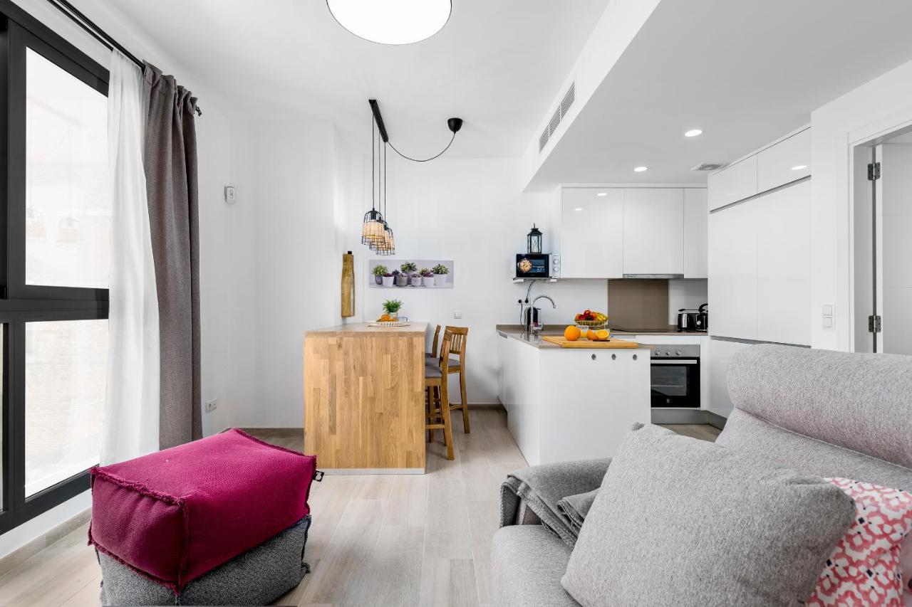 Apartamento Deluxe Con Piscina, Terraza & Parking Малага Екстериор снимка